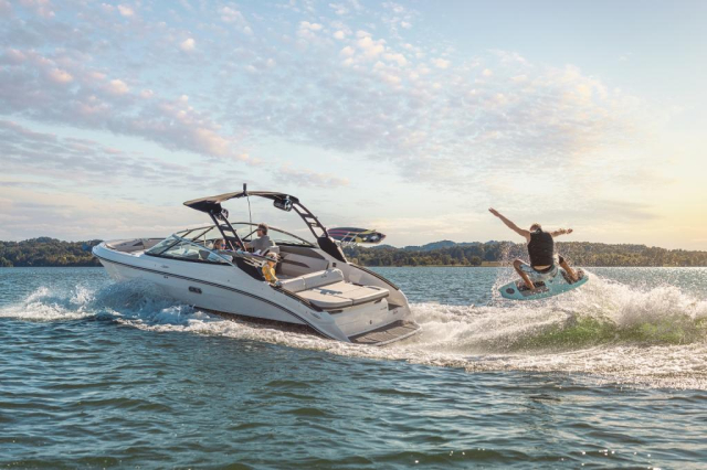 Sea Ray SLX 260 Surf US